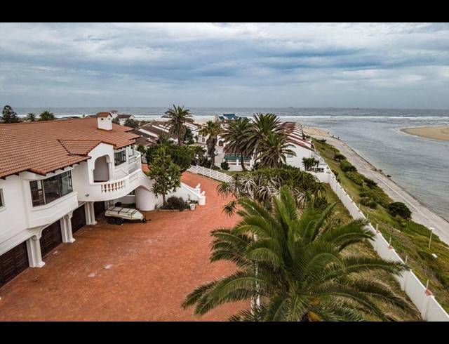 4 BEDROOM HOUSE FOR SALE IN BLUEWATER BAY